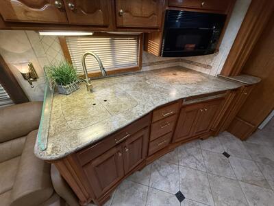 2006 Country Coach Intrigue 530 Ovation 525 - Photo 17 - Rillito, AZ 85654