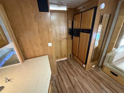 2006 Fleetwood DISCOVERY 39S   - Photo 40 - Marana, AZ 85653