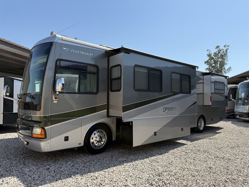 2006 Fleetwood DISCOVERY 39S  