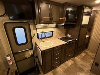 2017 Ford E-450 SD   - Photo 32 - Rillito, AZ 85654