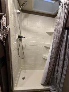 2017 Ford E-450 SD   - Photo 44 - Rillito, AZ 85654