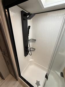 2022 Grand Design RV Solitude 390RK   - Photo 62 - Rillito, AZ 85654