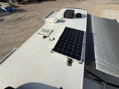 2022 Grand Design RV Solitude 390RK   - Photo 27 - Rillito, AZ 85654