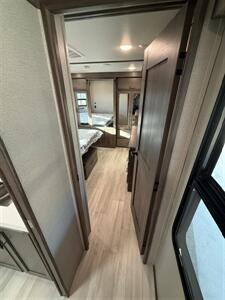 2022 Grand Design RV Solitude 390RK   - Photo 60 - Rillito, AZ 85654