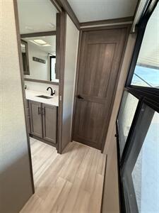 2022 Grand Design RV Solitude 390RK   - Photo 51 - Rillito, AZ 85654