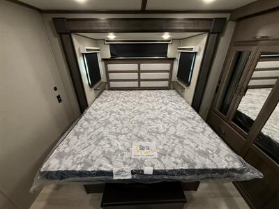2022 Grand Design RV Solitude 390RK   - Photo 64 - Rillito, AZ 85654