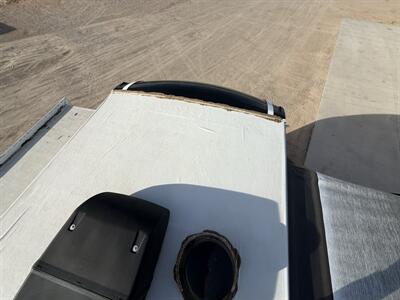 2022 Grand Design RV Solitude 390RK   - Photo 30 - Rillito, AZ 85654