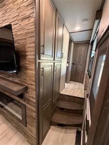 2022 Grand Design RV Solitude 390RK   - Photo 53 - Rillito, AZ 85654