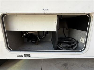 2013 Forest River Sunseeker 3010DS   - Photo 66 - Rillito, AZ 85654