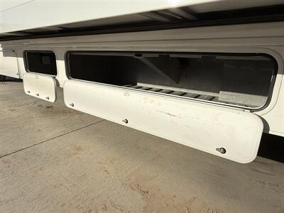 2013 Forest River Sunseeker 3010DS   - Photo 69 - Rillito, AZ 85654