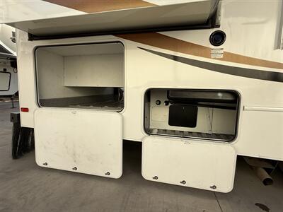 2013 Forest River Sunseeker 3010DS   - Photo 58 - Rillito, AZ 85654
