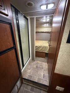 2013 Forest River Sunseeker 3010DS   - Photo 29 - Rillito, AZ 85654