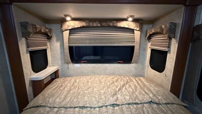 2013 Forest River Sunseeker 3010DS   - Photo 38 - Rillito, AZ 85654