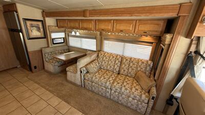 2007 Itasca Suncruiser 35A   - Photo 8 - Rillito, AZ 85654