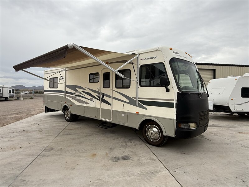 2004 Fleetwood Fiesta 32S  