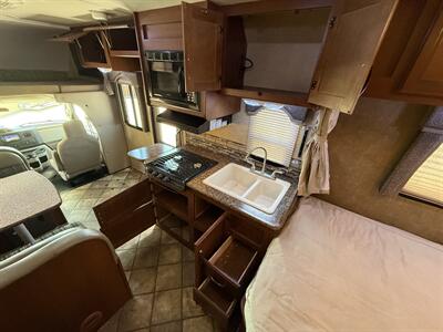 2014 Thor Chateau 23U   - Photo 37 - Marana, AZ 85653
