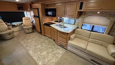 2009 Fleetwood Bounder 38F   - Photo 29 - Marana, AZ 85653