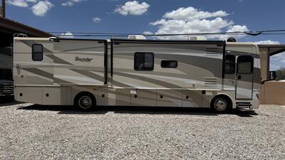 2009 Fleetwood Bounder 38F