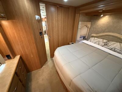 2009 Fleetwood Bounder 38F   - Photo 63 - Marana, AZ 85653