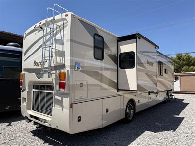 2009 Fleetwood Bounder 38F   - Photo 9 - Marana, AZ 85653