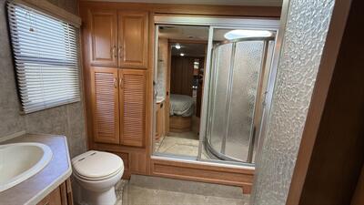 2009 Fleetwood Bounder 38F   - Photo 66 - Marana, AZ 85653