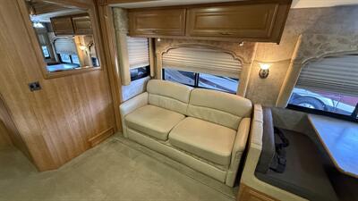 2009 Fleetwood Bounder 38F   - Photo 49 - Marana, AZ 85653