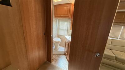 2009 Fleetwood Bounder 38F   - Photo 52 - Marana, AZ 85653