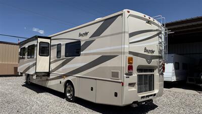 2009 Fleetwood Bounder 38F   - Photo 7 - Marana, AZ 85653