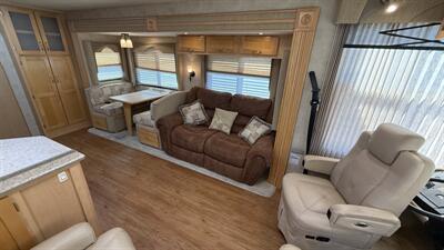 2006 Newmar Ventana 3330   - Photo 10 - Marana, AZ 85653