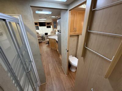 2006 Newmar Ventana 3330   - Photo 49 - Marana, AZ 85653