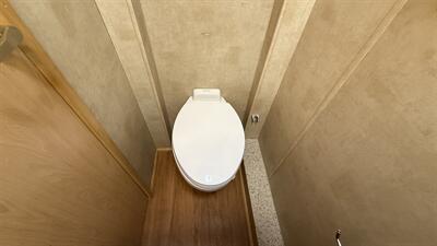 2006 Newmar Ventana 3330   - Photo 36 - Marana, AZ 85653