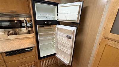 2006 Newmar Ventana 3330   - Photo 24 - Marana, AZ 85653