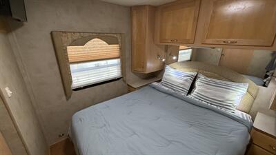 2006 Newmar Ventana 3330   - Photo 41 - Marana, AZ 85653