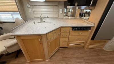 2006 Newmar Ventana 3330   - Photo 21 - Marana, AZ 85653