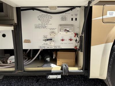 2006 Newmar Ventana 3330   - Photo 69 - Marana, AZ 85653