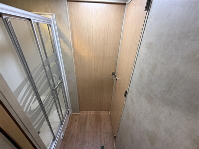 2006 Newmar Ventana 3330   - Photo 48 - Marana, AZ 85653