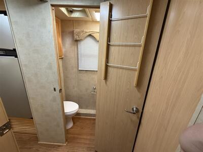 2006 Newmar Ventana 3330   - Photo 32 - Marana, AZ 85653
