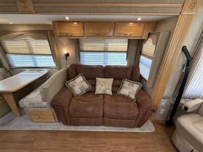 2006 Newmar Ventana 3330   - Photo 16 - Marana, AZ 85653