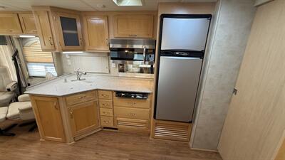 2006 Newmar Ventana 3330   - Photo 19 - Marana, AZ 85653