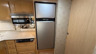 2006 Newmar Ventana 3330   - Photo 23 - Marana, AZ 85653