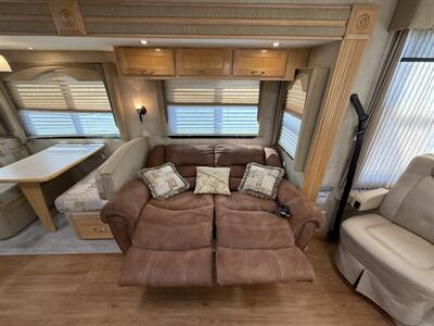 2006 Newmar Ventana 3330   - Photo 17 - Marana, AZ 85653