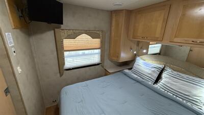 2006 Newmar Ventana 3330   - Photo 42 - Marana, AZ 85653