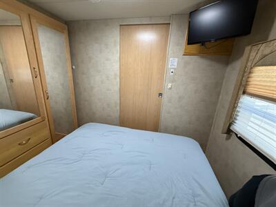 2006 Newmar Ventana 3330   - Photo 46 - Marana, AZ 85653