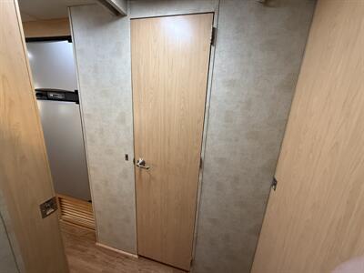 2006 Newmar Ventana 3330   - Photo 31 - Marana, AZ 85653