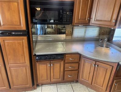 2006 Damon Tuscany 4076   - Photo 18 - Rillito, AZ 85654