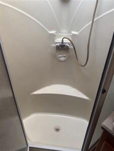 2006 Damon Tuscany 4076   - Photo 15 - Rillito, AZ 85654