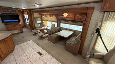 2006 Damon Tuscany 4076   - Photo 13 - Rillito, AZ 85654
