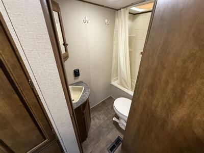 2017 CrossRoads RV Z-1 272BH   - Photo 33 - Rillito, AZ 85654