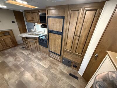 2017 CrossRoads RV Z-1 272BH   - Photo 18 - Rillito, AZ 85654