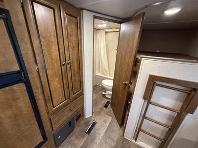 2017 CrossRoads RV Z-1 272BH   - Photo 32 - Rillito, AZ 85654